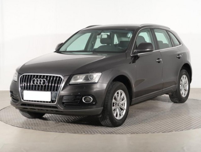 Audi Q5  2.0 TDI basis