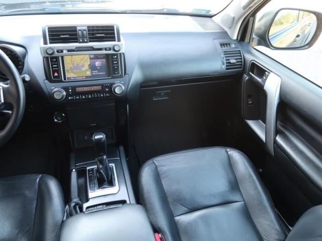 Toyota Land Cruiser  3.0 D-4D 