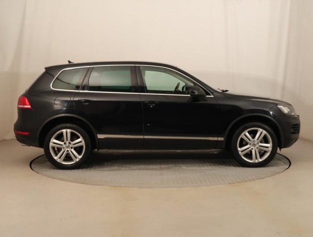 Volkswagen Touareg  3.0 TDI 