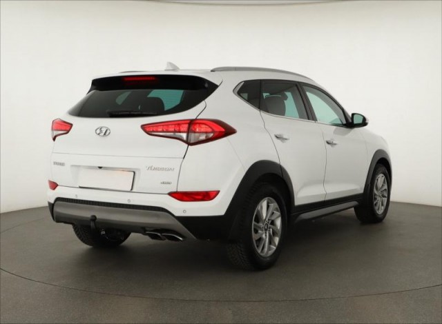 Hyundai Tucson  2.0 CRDi 