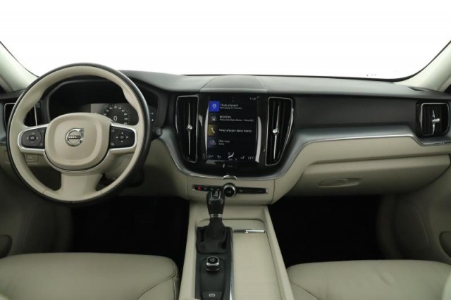 Volvo XC60  D4 Momentum