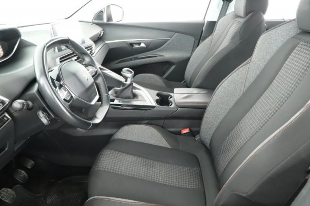 Peugeot 5008  PureTech 130 Active