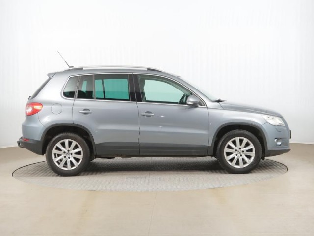 Volkswagen Tiguan  2.0 TDI 