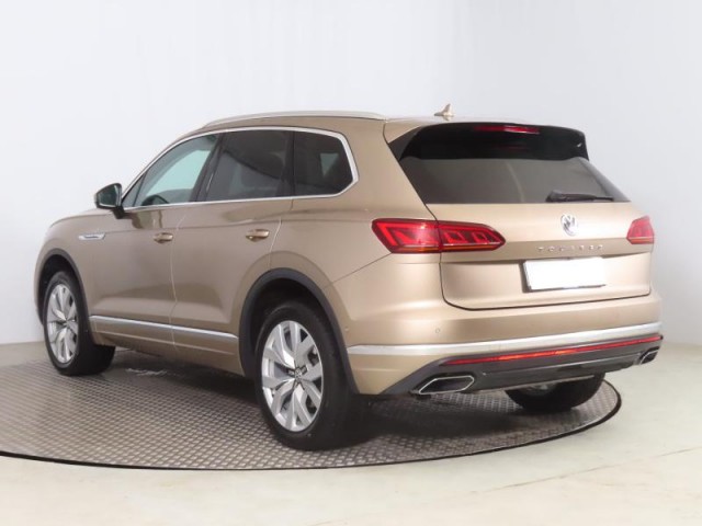 Volkswagen Touareg  3.0 TDI 