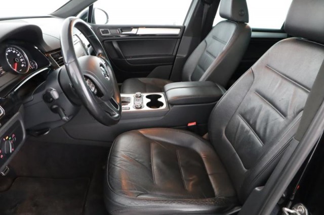 Volkswagen Touareg  3.0 TDI 