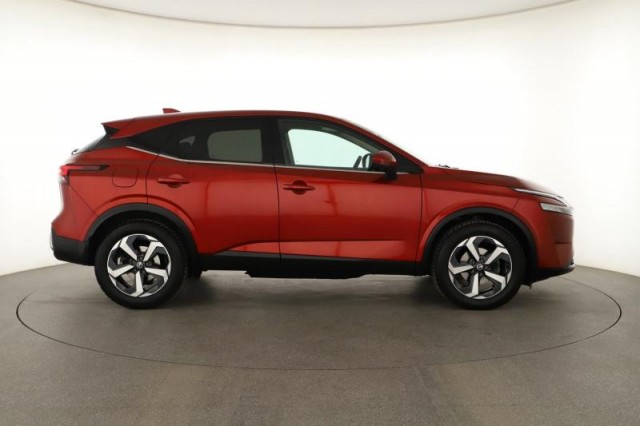 Nissan Qashqai  1.3 DIG-T MHEV 