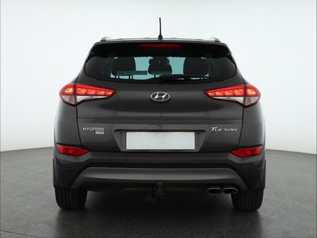 Hyundai Tucson  2.0 CRDi 