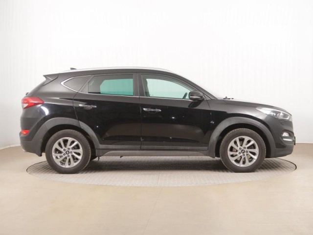 Hyundai Tucson  2.0 CRDi 