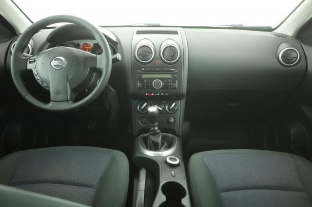 Nissan Qashqai  2.0 