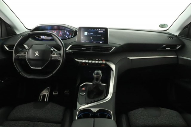 Peugeot 5008  1.5 BlueHDi 