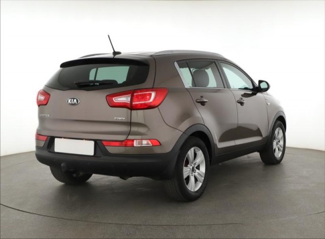 Kia Sportage  2.0 CRDi 