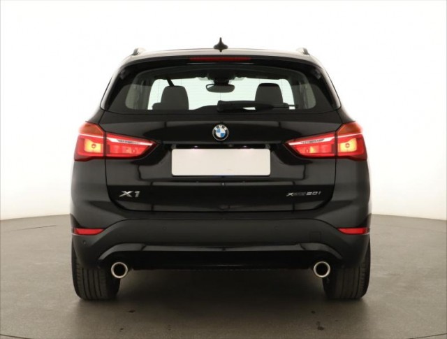 BMW X1  xDrive20i 