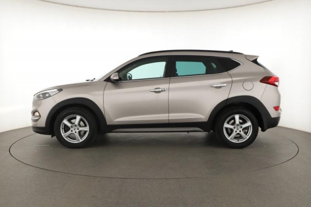 Hyundai Tucson  2.0 CRDi 