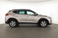 Hyundai Tucson  2.0 CRDi 