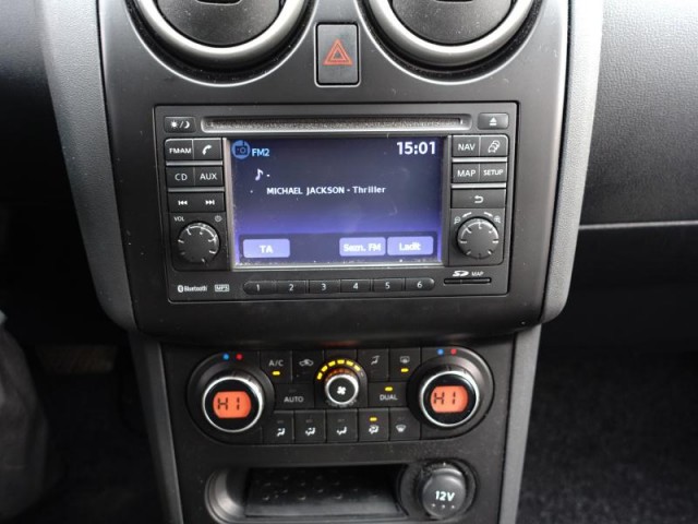 Nissan Qashqai  2.0 