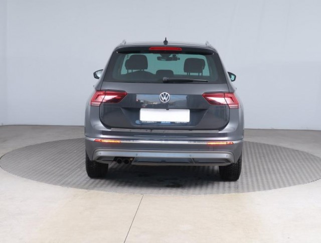 Volkswagen Tiguan  2.0 TDI R-Line