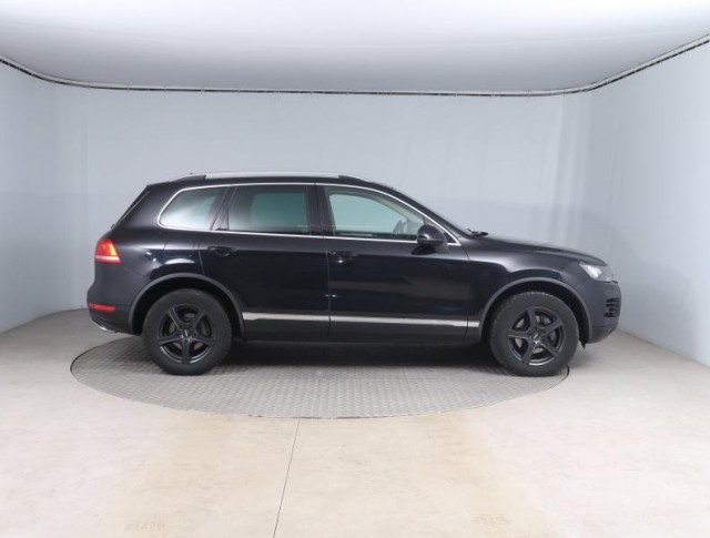 Volkswagen Touareg  3.0 TDI 