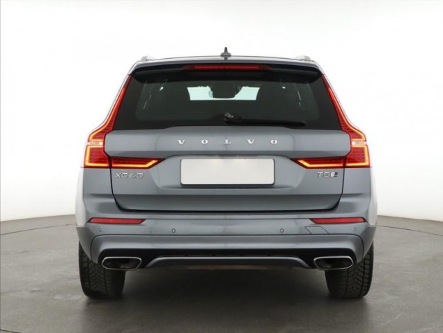 Volvo XC60  T5 AWD R-Design