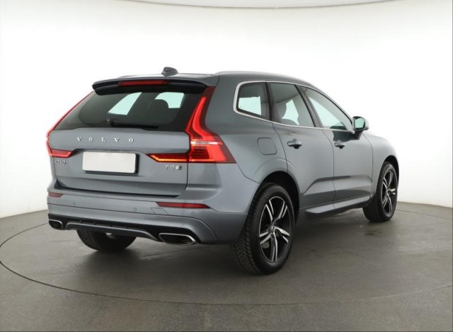 Volvo XC60  T5 AWD R-Design