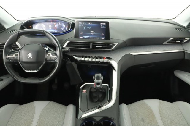 Peugeot 3008  1.2 PureTech Allure