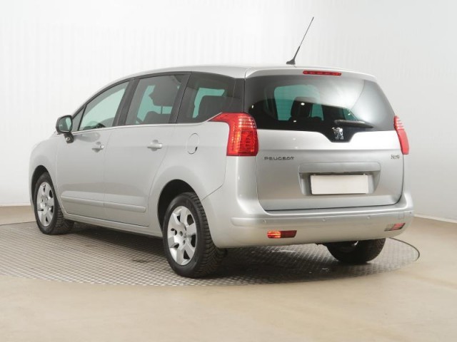 Peugeot 5008  2.0 BlueHDi 