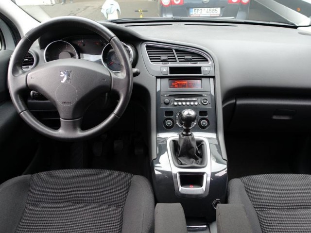 Peugeot 5008  2.0 BlueHDi 