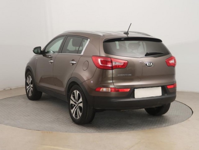 Kia Sportage  2.0 CVVT 