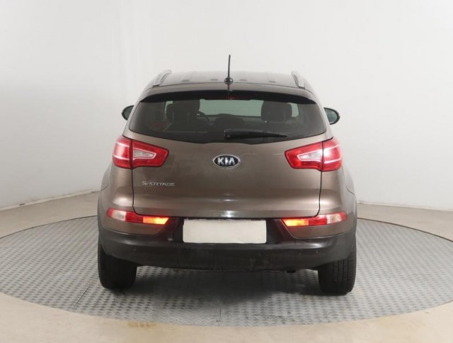 Kia Sportage  2.0 CVVT 