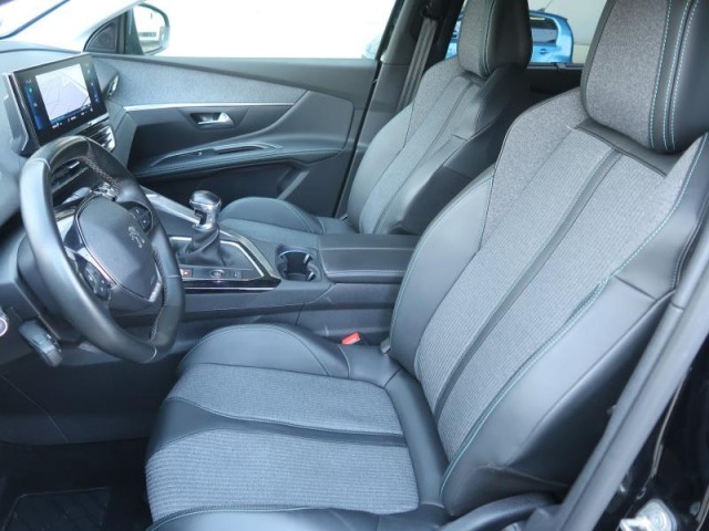 Peugeot 5008  1.5 BlueHDi 