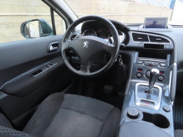 Peugeot 3008  1.6 HDi 