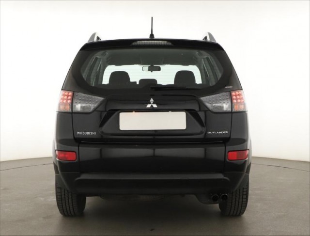 Mitsubishi Outlander  2.0 DI-D 