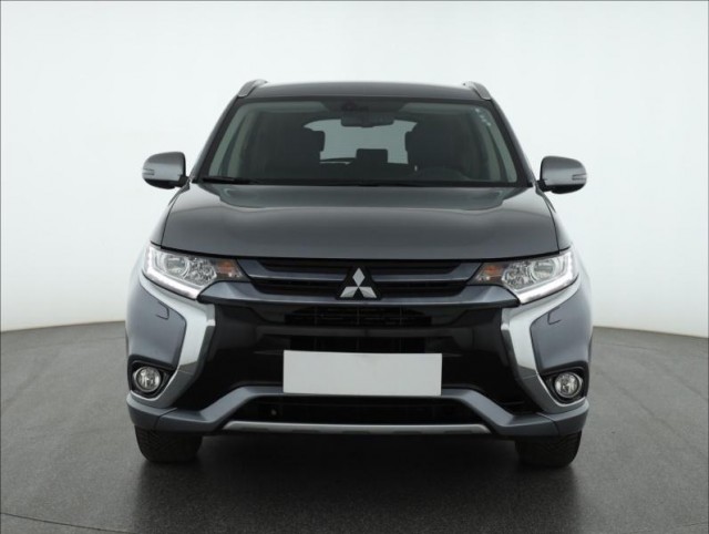 Mitsubishi Outlander  2.0 PHEV 