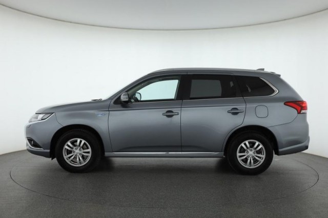 Mitsubishi Outlander  2.0 PHEV 