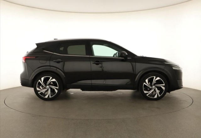 Nissan Qashqai  1.3 DIG-T MHEV 