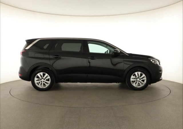 Peugeot 5008  1.5 BlueHDi 