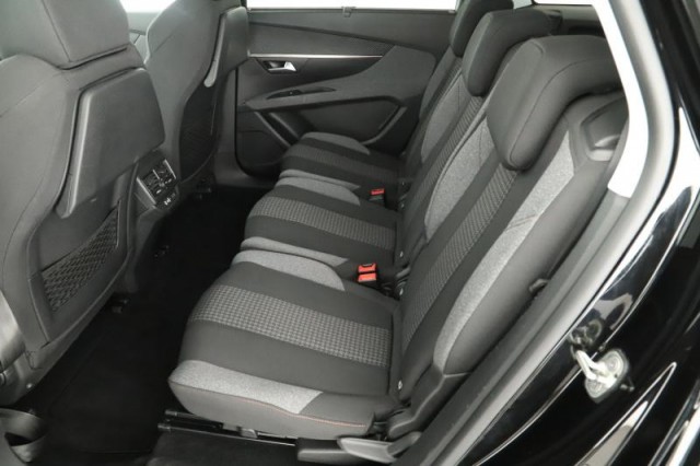 Peugeot 5008  1.5 BlueHDi 