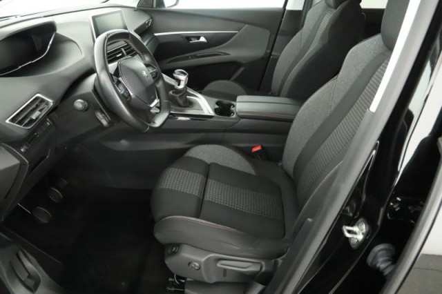 Peugeot 5008  1.5 BlueHDi 