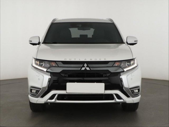Mitsubishi Outlander  2.4 PHEV 