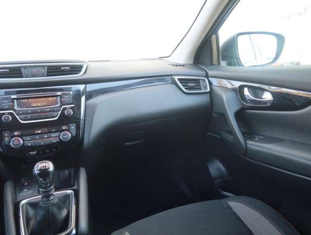 Nissan Qashqai  1.3 DIG-T 