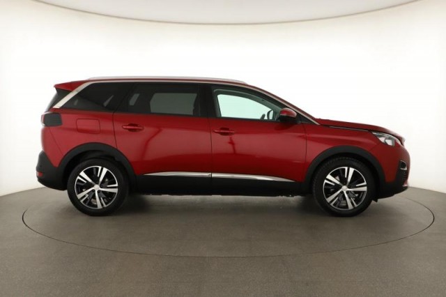 Peugeot 5008  1.5 BlueHDi Allure