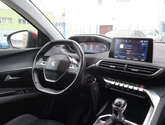 Peugeot 3008  1.5 BlueHDi 