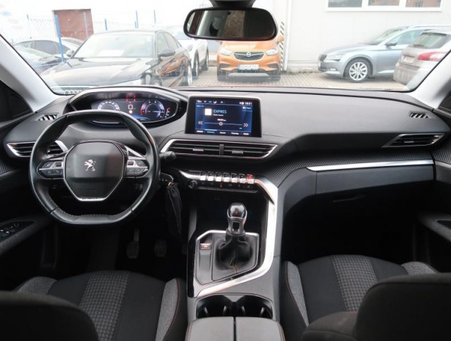 Peugeot 3008  1.5 BlueHDi 