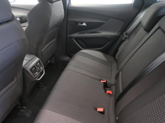 Peugeot 3008  1.2 PureTech 