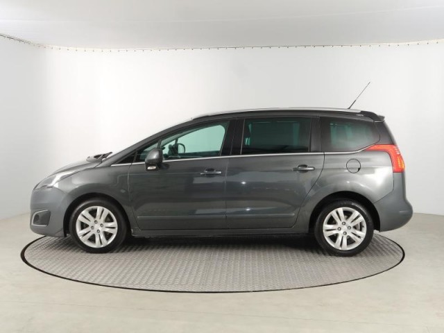Peugeot 5008  2.0 BlueHDi 