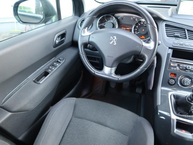 Peugeot 5008  2.0 BlueHDi 