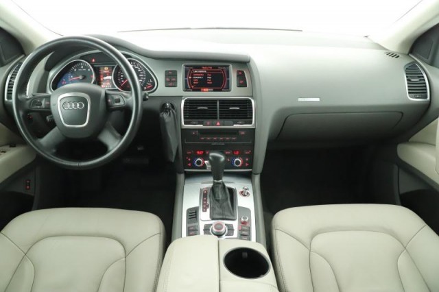 Audi Q7  4.2 TDI 