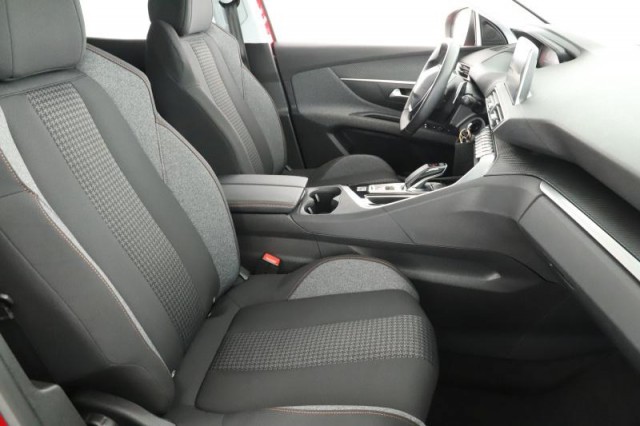 Peugeot 3008  1.2 PureTech 