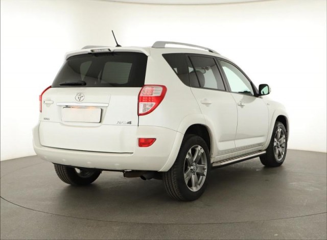 Toyota RAV 4  2.2 D-4D 