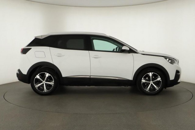 Peugeot 3008  1.2 PureTech 