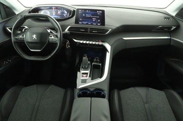 Peugeot 3008  1.2 PureTech 